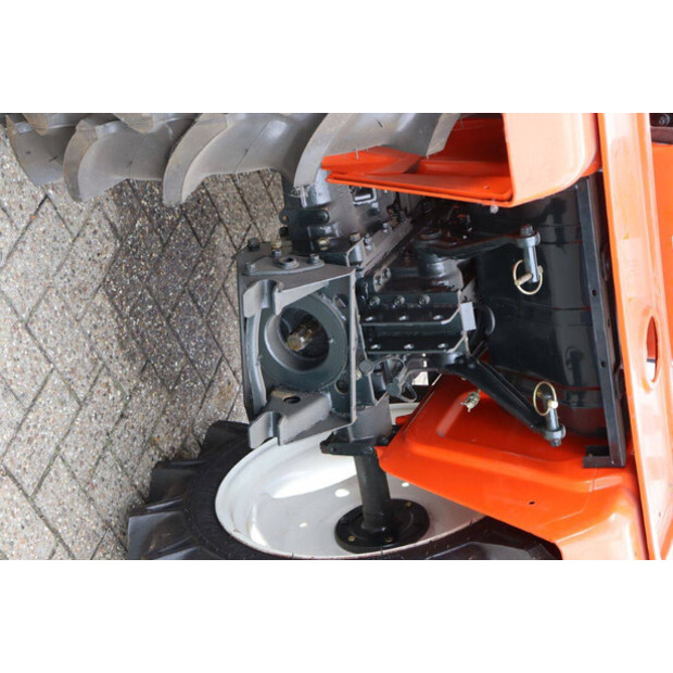KUBOTA B1702DT-41324441