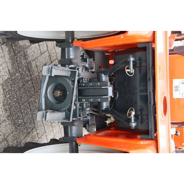 KUBOTA B1702DT-41324442
