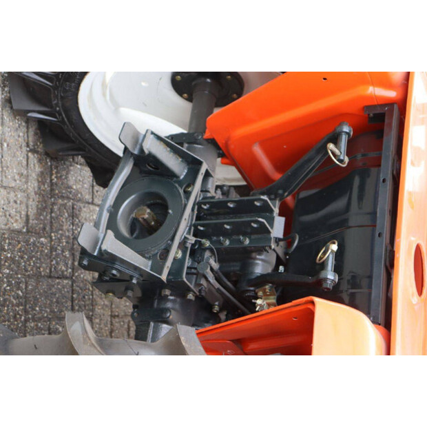 KUBOTA B1702DT-41324443