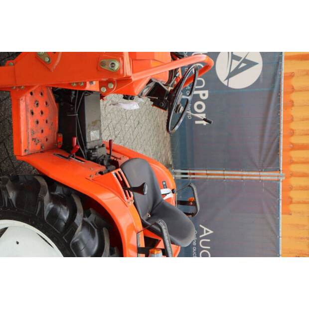 KUBOTA B1702DT-41324446