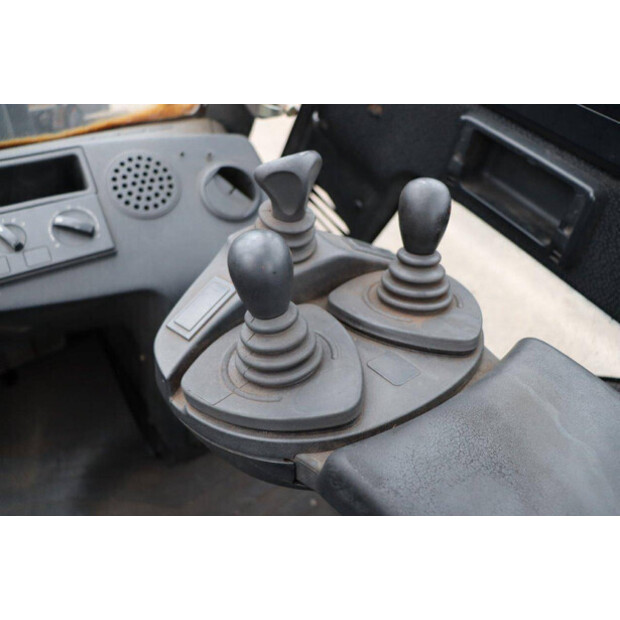2010 Linde H35T-01-41324905