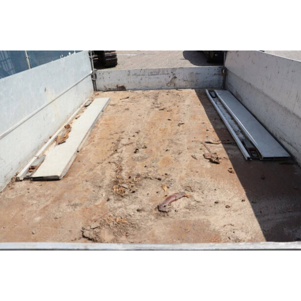 2011 Henra PL2-41324944