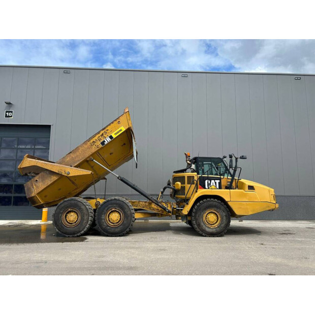2017 Caterpillar 730-41325917