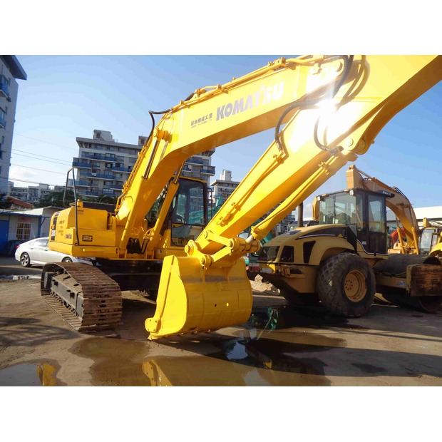 2021 Komatsu PC200-6-41326197