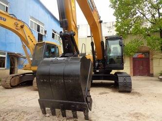 صورة ل حفارات مجنزرة 2022 ساني SY215C