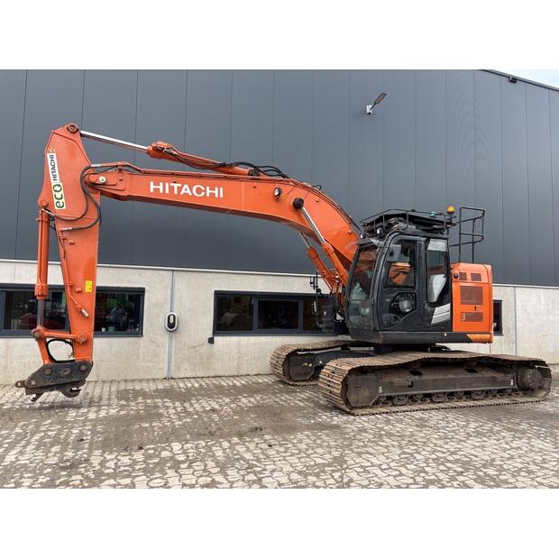 2019 هيتاشى ZX225USLC-6-41333058