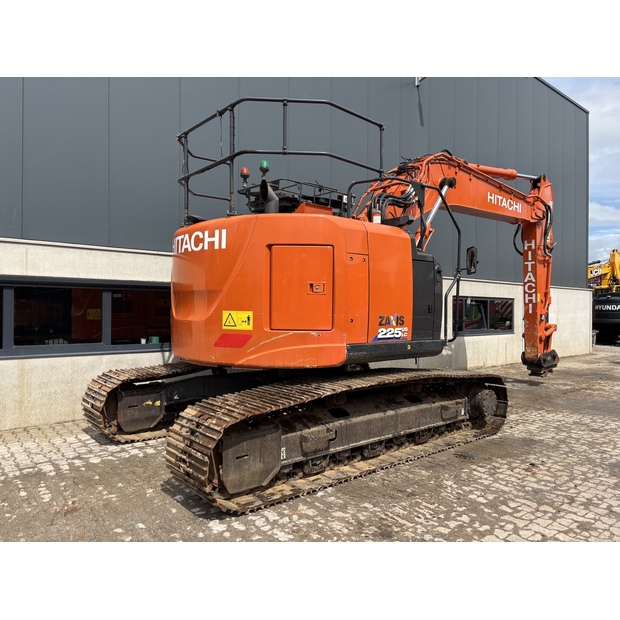 2019 هيتاشى ZX225USLC-6-41333063