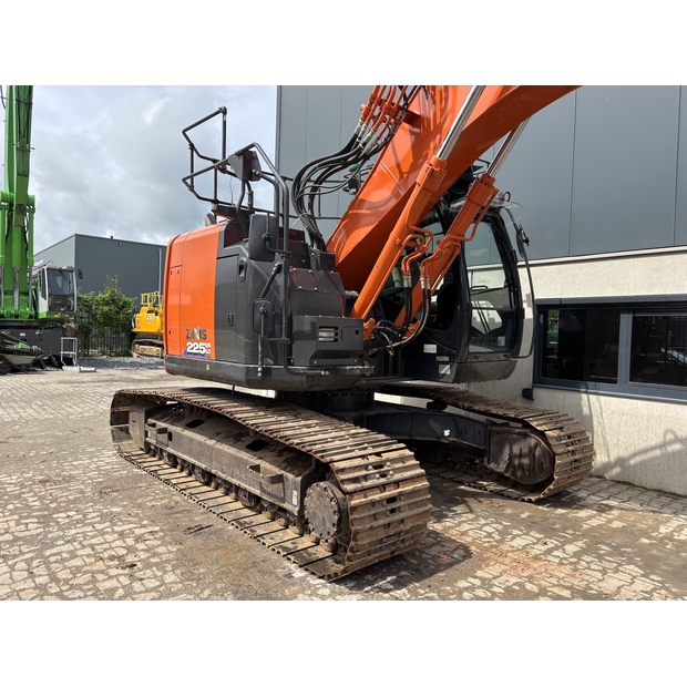 2019 هيتاشى ZX225USLC-6-41333066