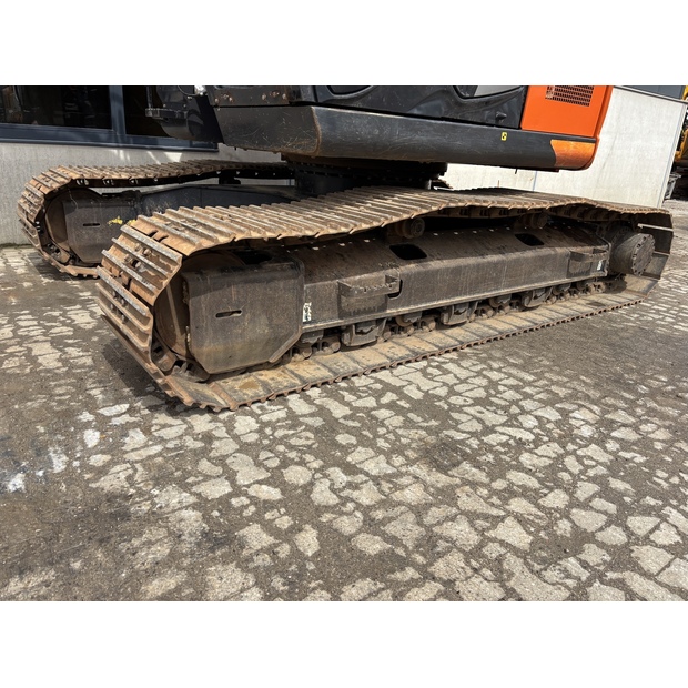 2019 هيتاشى ZX225USLC-6-41333088