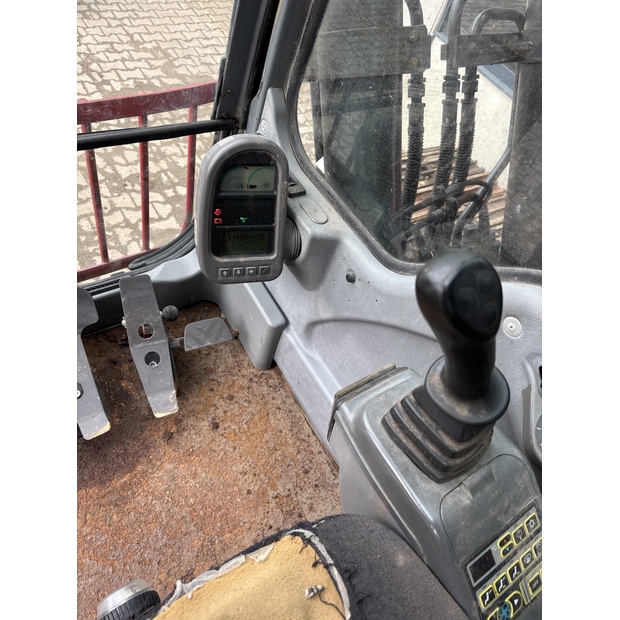 2005 فولفو EC210BLC-41333155
