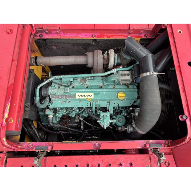 2005 فولفو EC210BLC-41333158