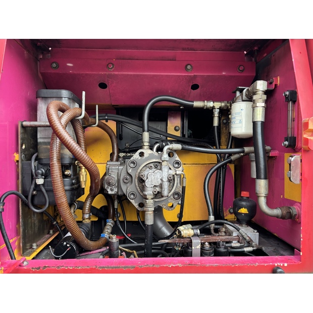 2005 فولفو EC210BLC-41333160