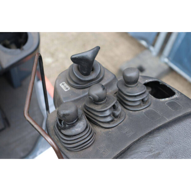 2011 Toyota 8FBET18-41338022