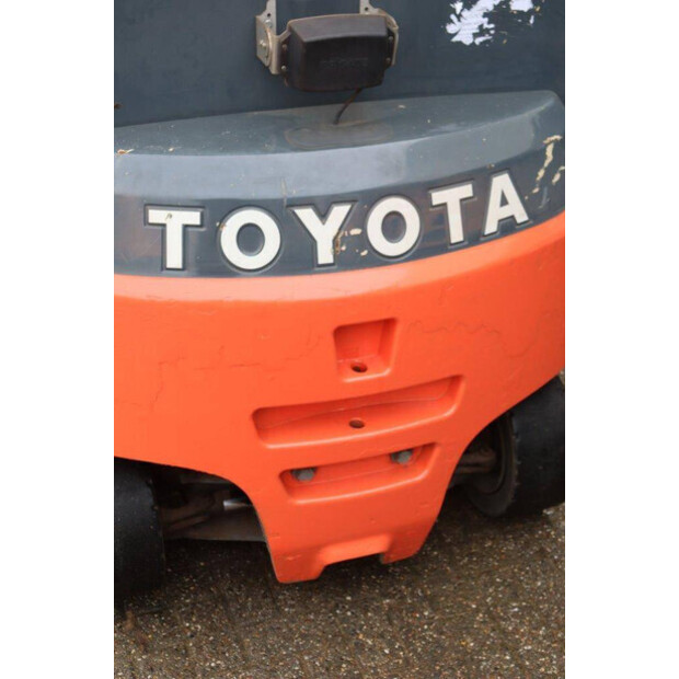 2016 Toyota 8FBMT25-41338248