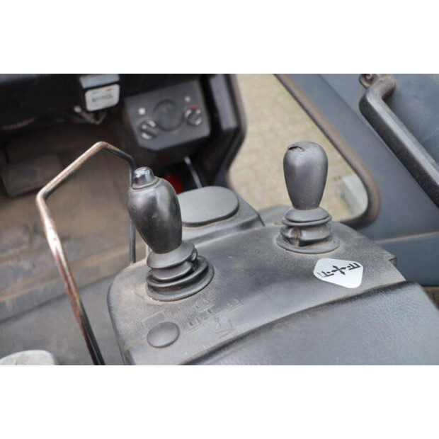 2016 Toyota 8FBMT25-41338258