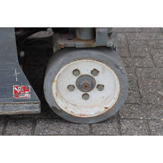 2015 SkyJack SJIII-3219-41338975