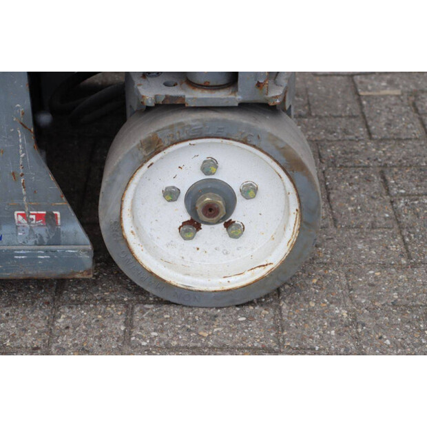 2015 SkyJack SJIII 3219-41339108