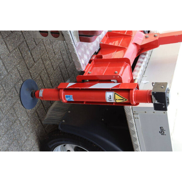 2015 NISSAN Cabstar 35.12-41339391