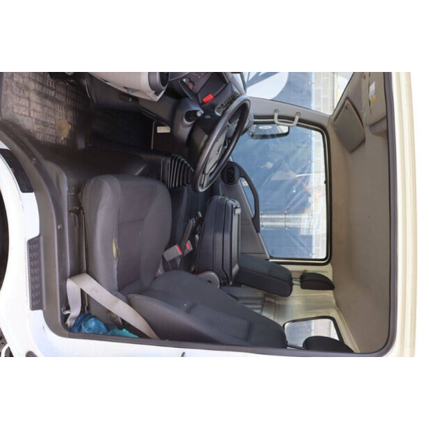 2015 NISSAN Cabstar 35.12-41339394