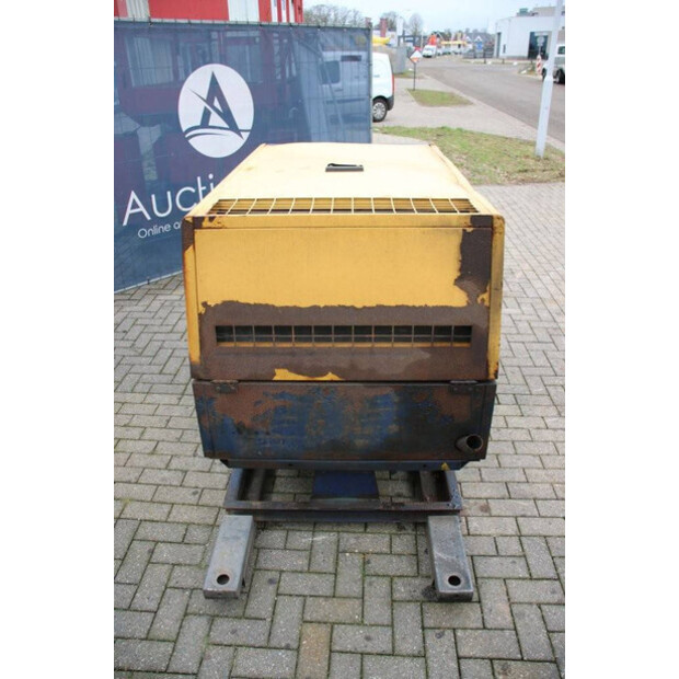 2009 كومبير C50-41339514