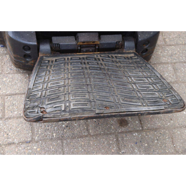 2016 BT Staxio 533-41339620