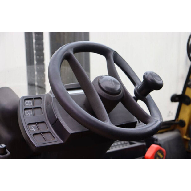 2017 Hyster H5.5FT-41339958