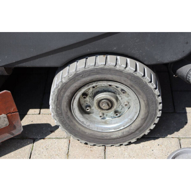 2016 Meclean PowerScrub 100D-41340025