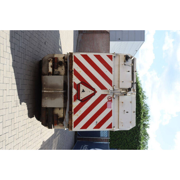 1998 HMF 446-41340869