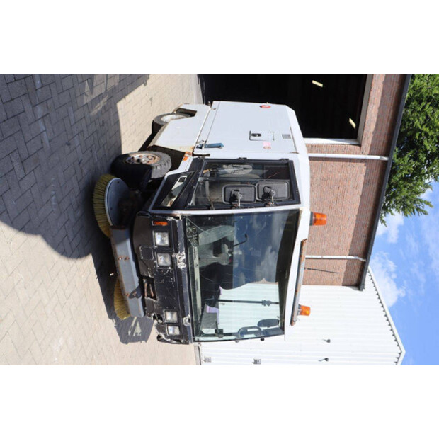 1998 HMF 446-41340871