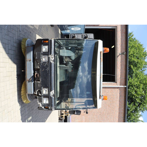 1998 HMF 446-41340872