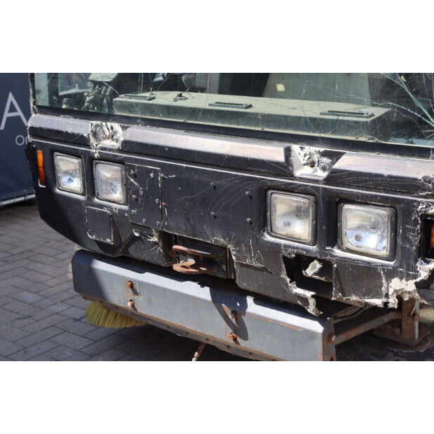 1998 HMF 446-41340876
