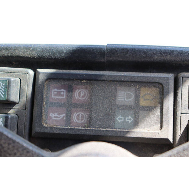 1998 HMF 446-41340893