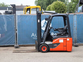 Image de CHARIOTS ÉLÉVATEURS 2017 Linde E16C-02