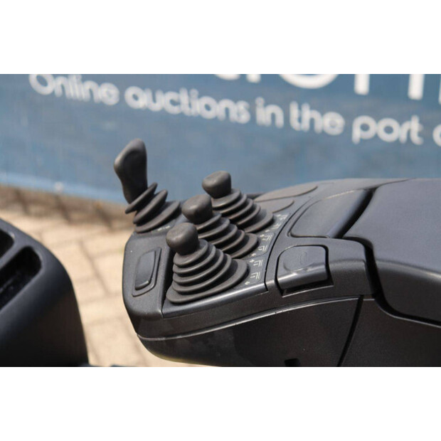 2017 Linde E16C-02-41341110