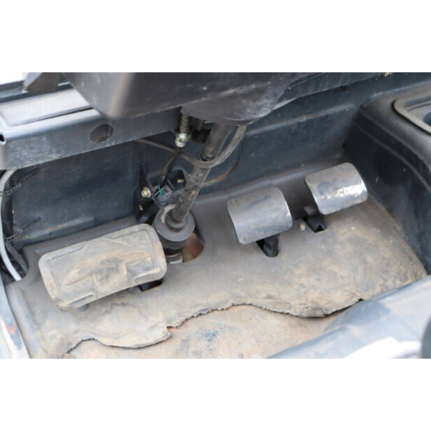 2004 Linde E16C-41341825