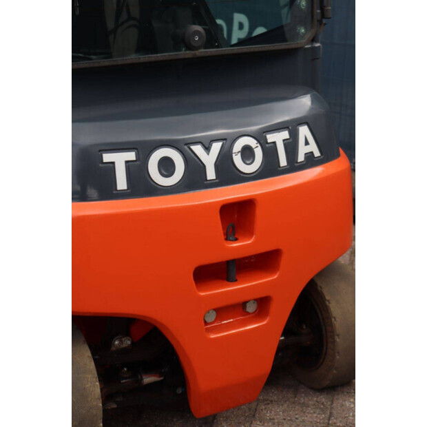 2016 Toyota 8FBM16T-41342046