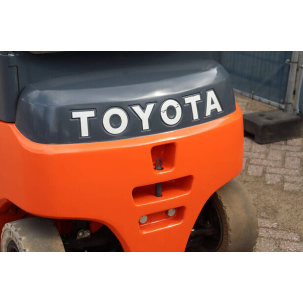 2016 Toyota 8FBM16T-41342049