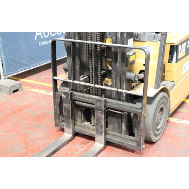 2010 Caterpillar EP25K-PAC-41343255