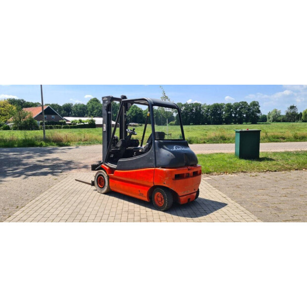 1994 ليندي E30-41343629