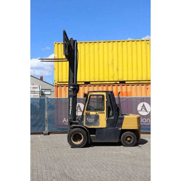 2002 Daewoo D40S-2-41343716