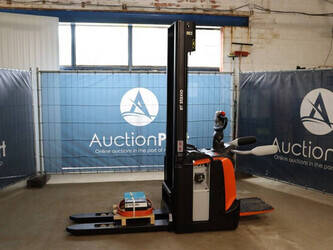 صورة ل Electric Pallet Truck 2020 تويوتا SPE120 للبيع في الإمارات العربيّة المتّحدة