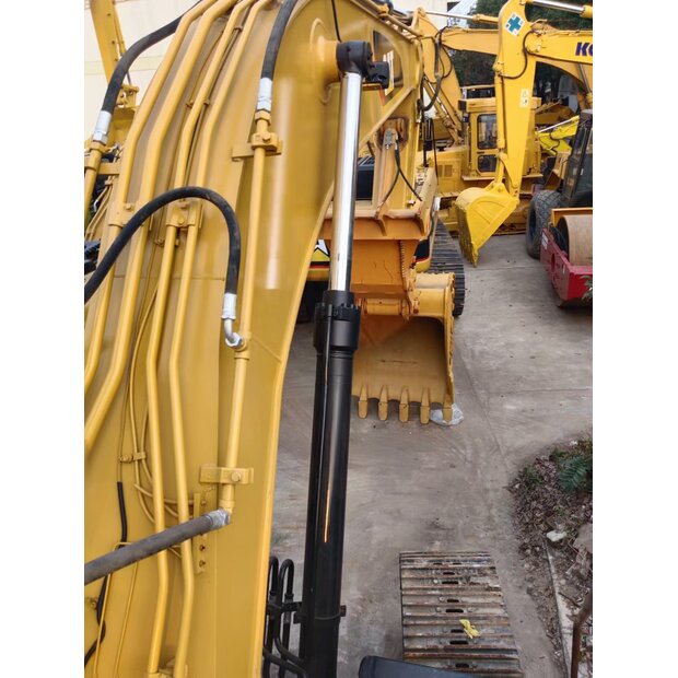 2022 كاتربيلر 330D-41344303