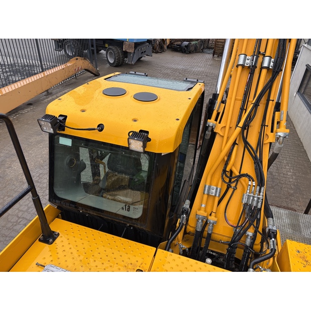 2020 JCB 220X-41351089