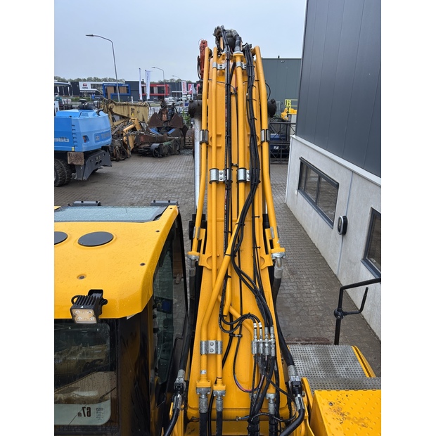 2020 JCB 220X-41351091