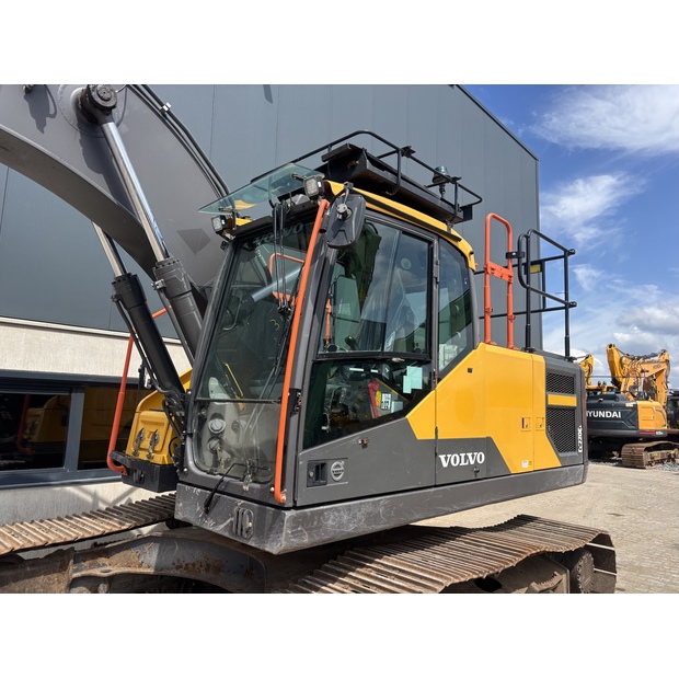 2021 Volvo EC220EL-41351147