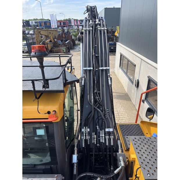 2021 Volvo EC220EL-41351175