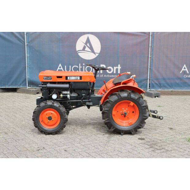 KUBOTA B7000-41356079