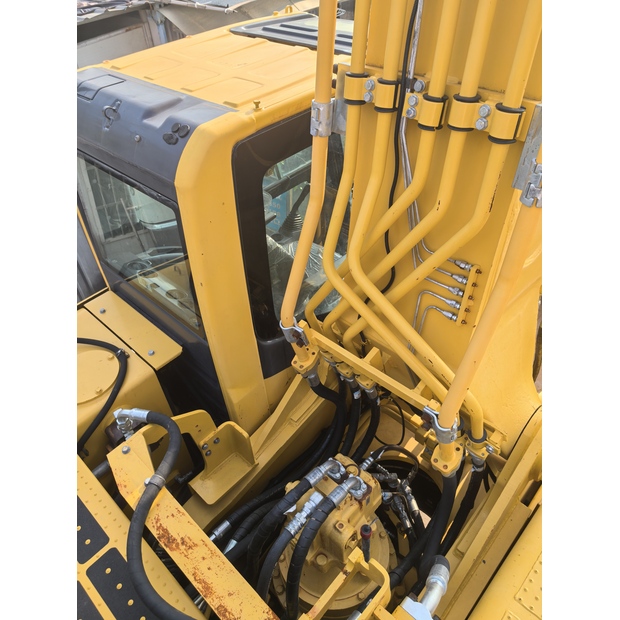 2018 Komatsu PC400-8R-41356250