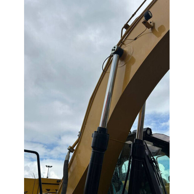 2019 Caterpillar 320-41358111