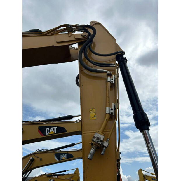 2019 Caterpillar 320-41358113